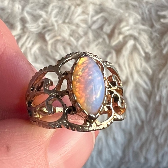 18K hge Opal ESPO Ring - Picture 7 of 11